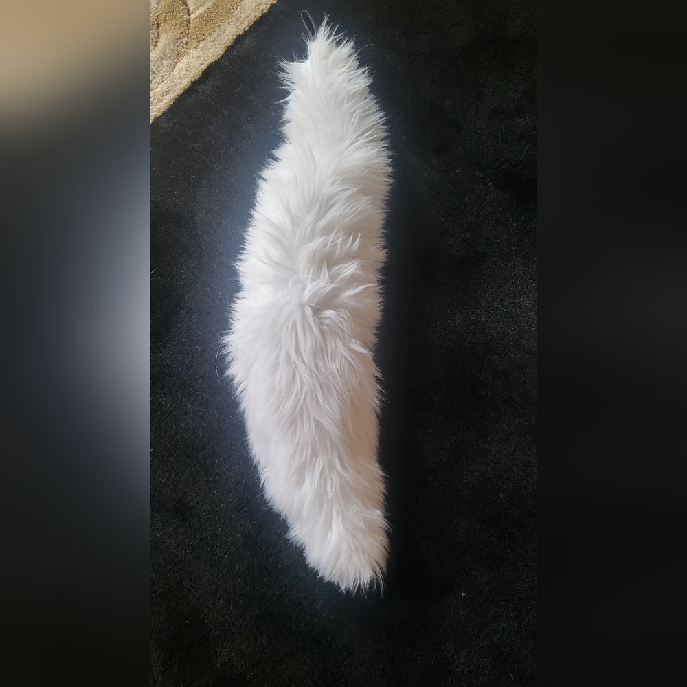 Fluffy White Faux Fur Scarf